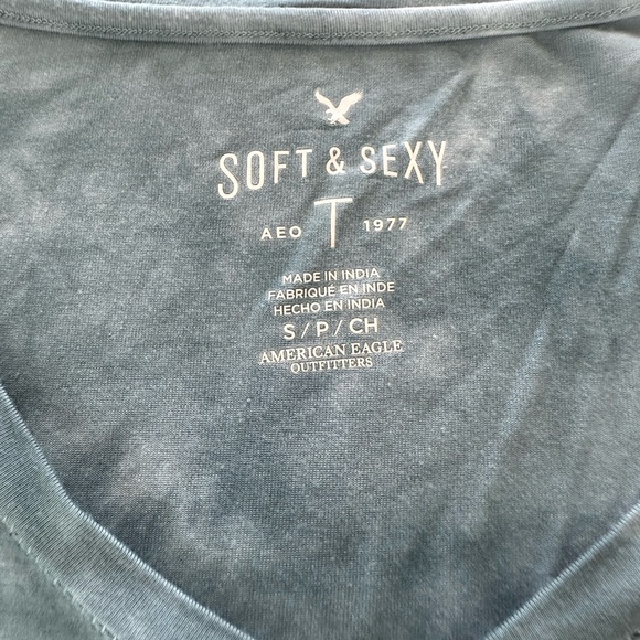 American Eagle T-Shirt Long Sleeve Soft and Sexy Size Small Blue Pattern - Picture 2 of 7